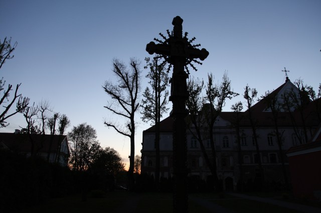 uec_lt_kaunas_wooded_cross_franciscan_monastery_11_may_2017